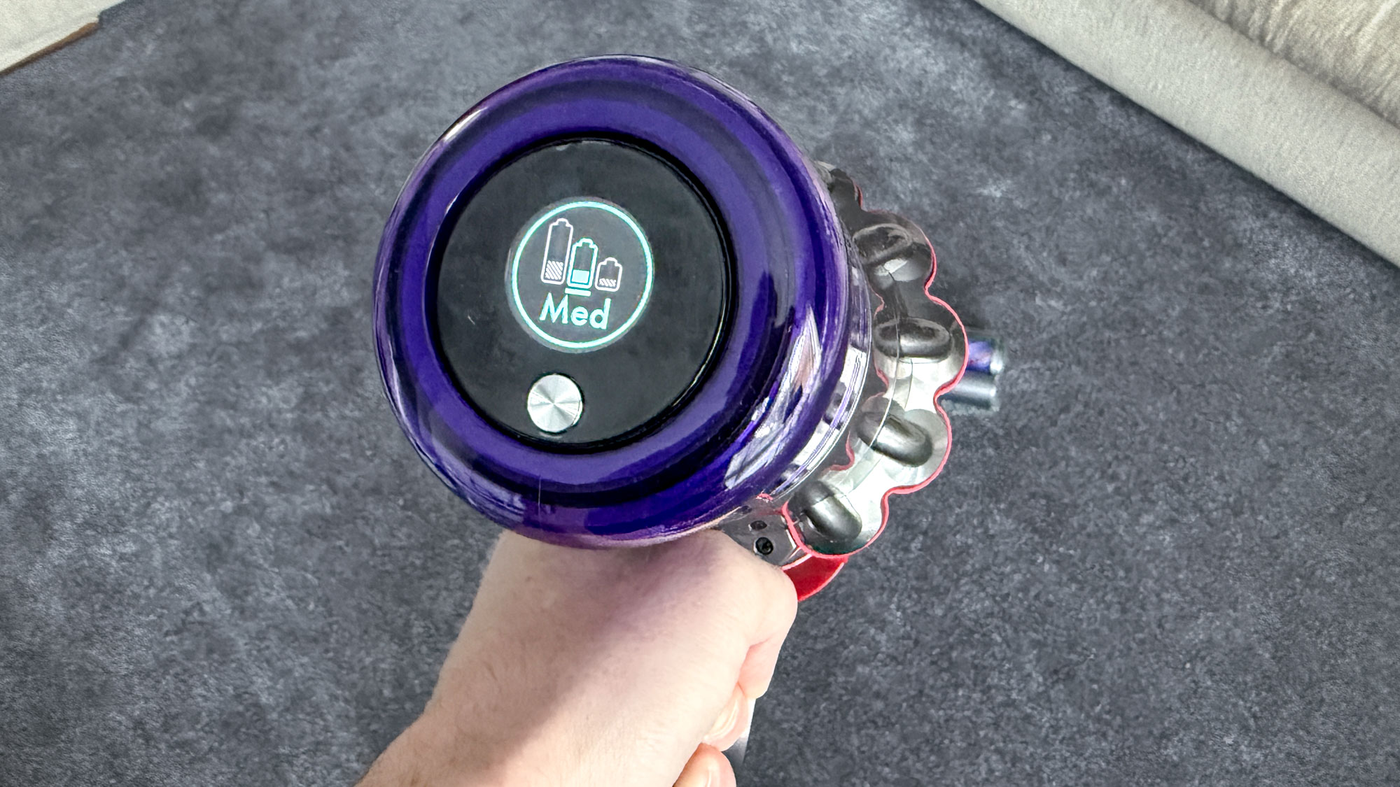 Dyson V11 Advanced review