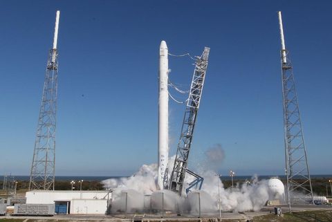 SpaceX's 3rd Space Station Resupply Flight Gets Three-Sided Mission ...