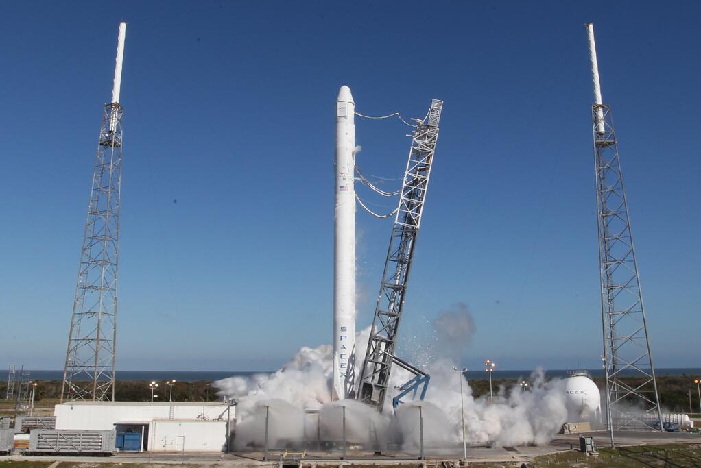 SpaceX Falcon 9 Rocket Static Fire Test 