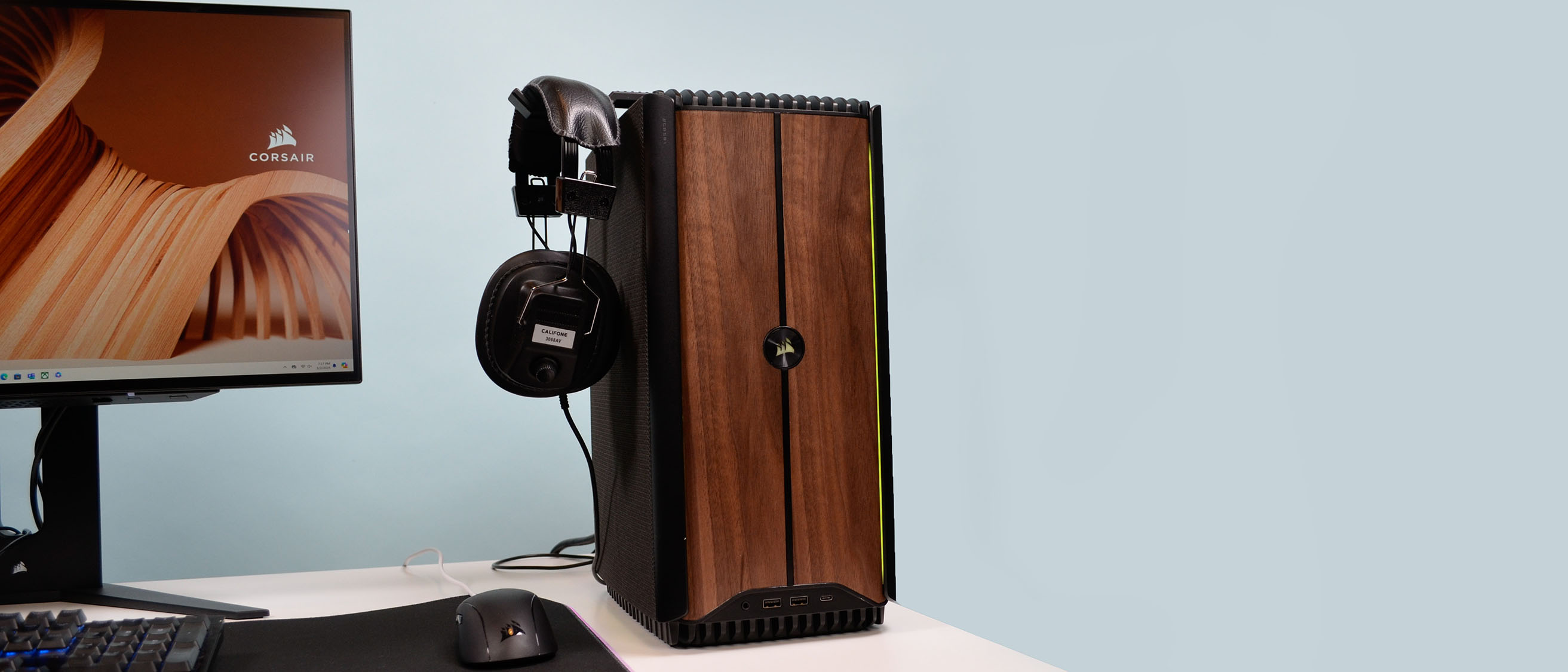 A Corsair One i500 on a desk