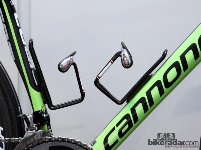 Cobbles wreak havoc on most lightweight bottle cages so Peter Sagan's (Cannondale Pro Cycling) Cannondale Synapse Hi-Mod is fitted with tough Elite Ciussi aluminum ones instead