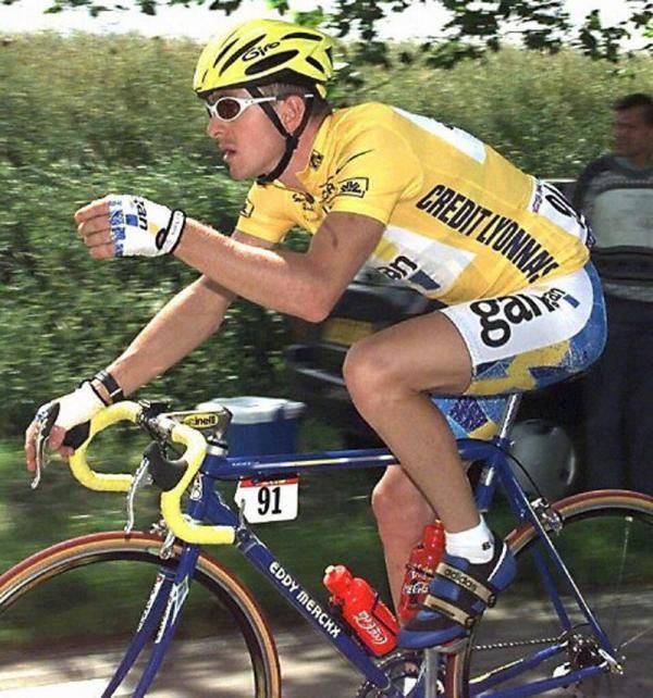 Chris Boardman in the yellow jersey at the 1998 Tour de France