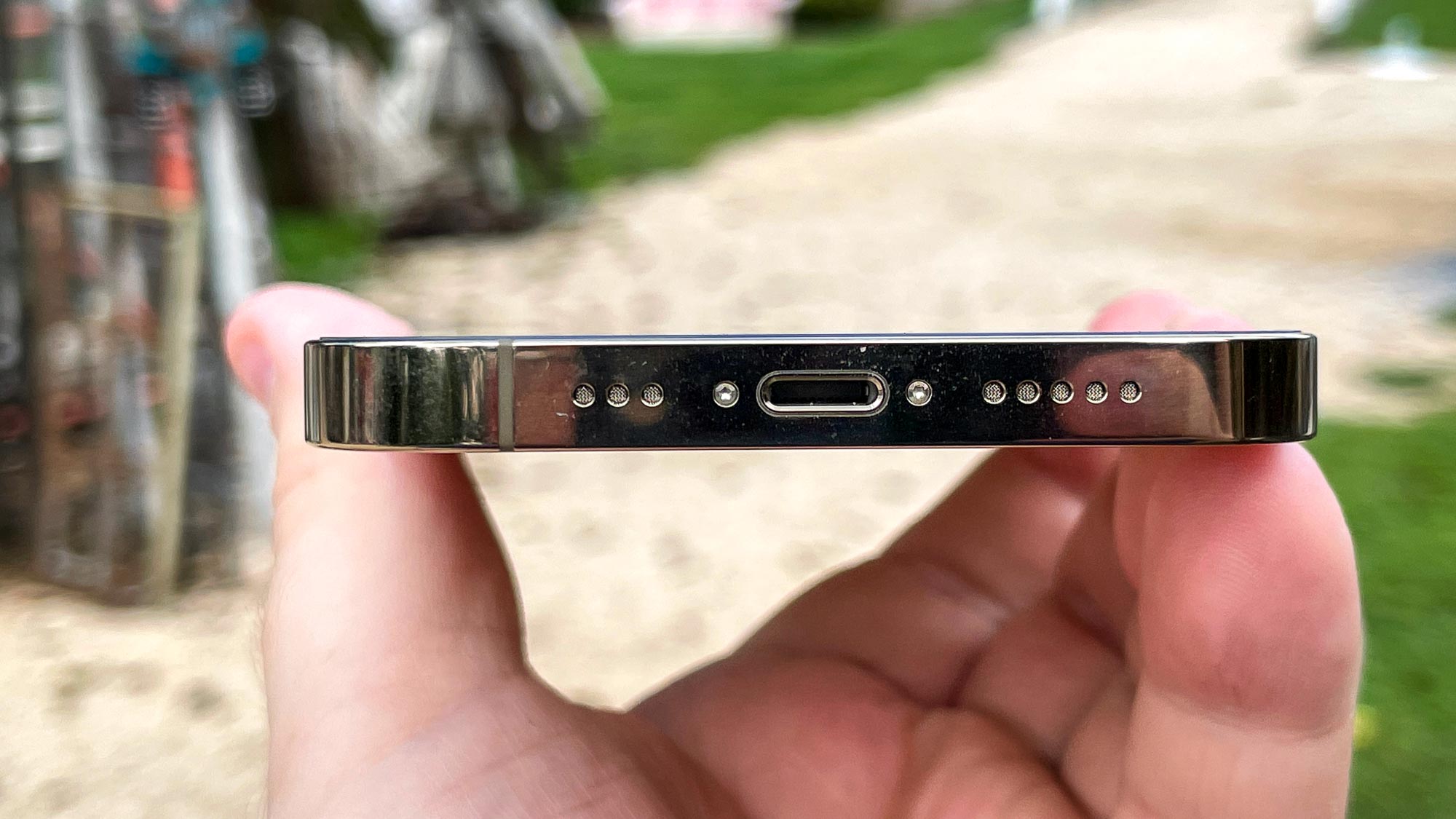 iphone 13 pro charging port and bottom speaker