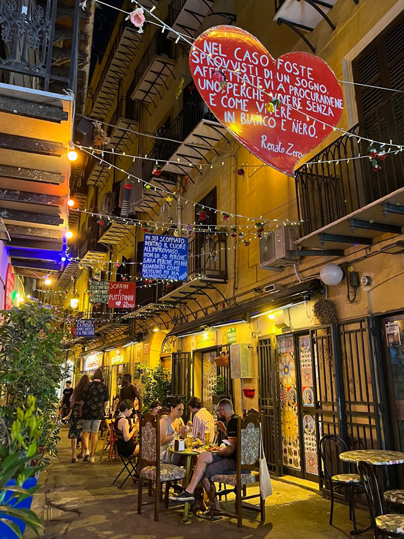 La Vucciria market at night
