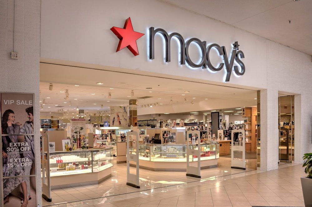 A Macy&#039;s store front at a shopping mall in Springfield, Missouri.