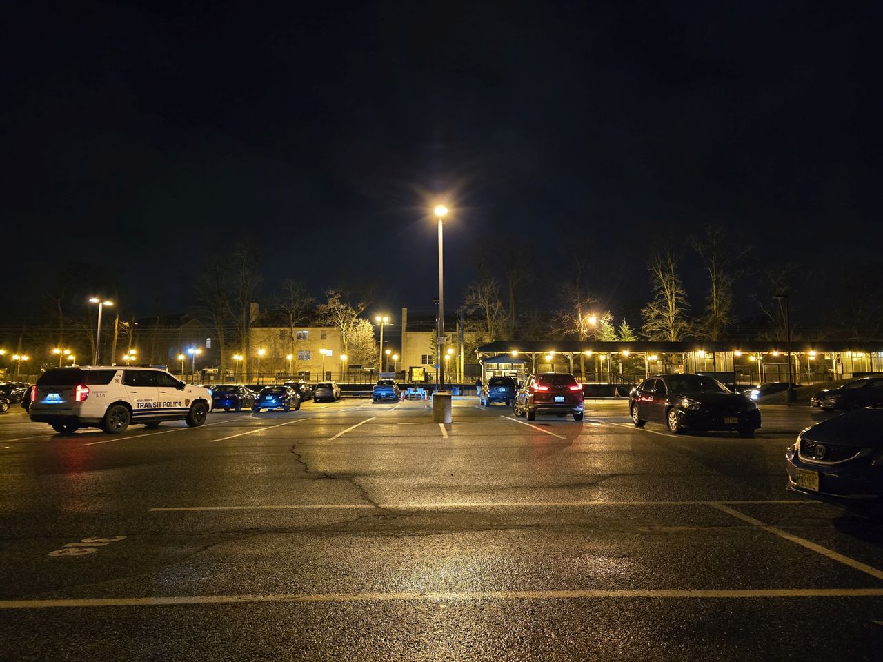 Samsung Galaxy S24 Ultra low light.