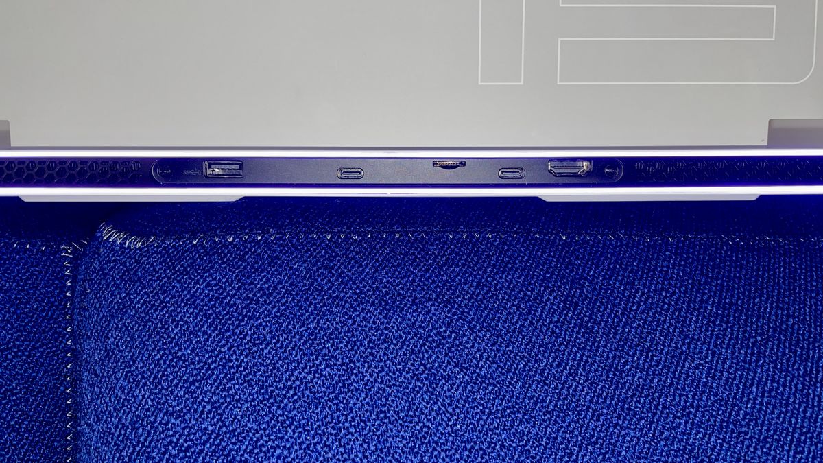 Alienware x15 R2