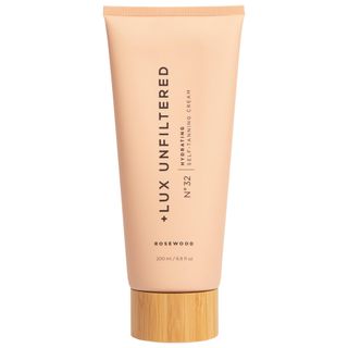 N°32 Hydrating Gradual Self Tanning Lotion in Rosewood