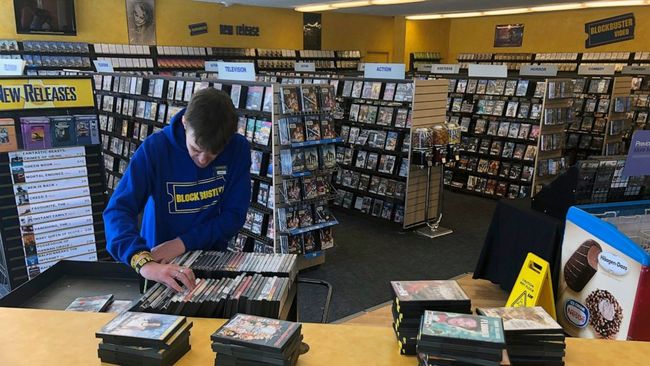 Where is the last Blockbuster video store? | What to Watch