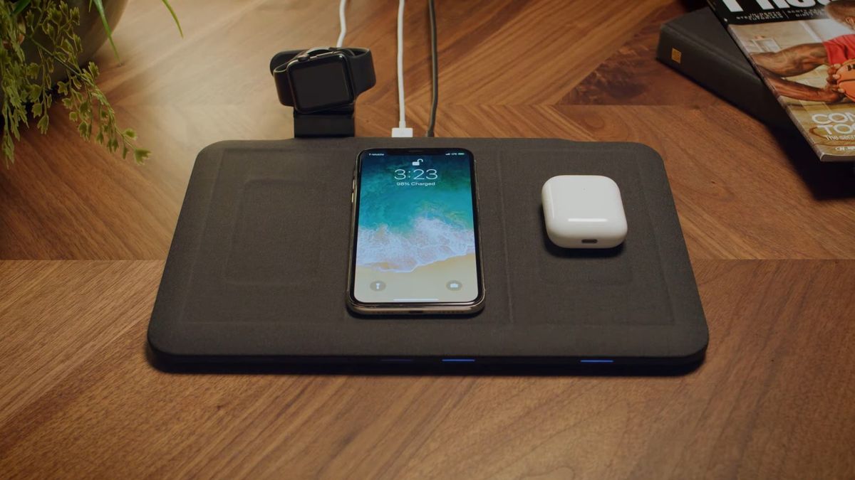 mophie 4-in-1 Wireless Charging Mat