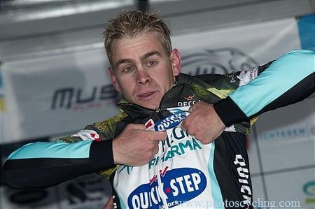 Julien Vermote (Omega Pharma-Quickstep) puts on the leader's jersey.