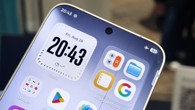 Этот Android-смартфон стал неожиданным хитом IFA 2026 благодаря круглому дисплею без рамок