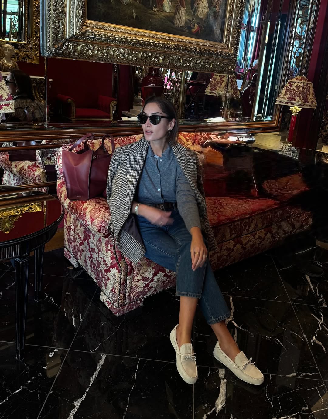 G&amp;eacute;raldine Boublil in stovepipe jeans