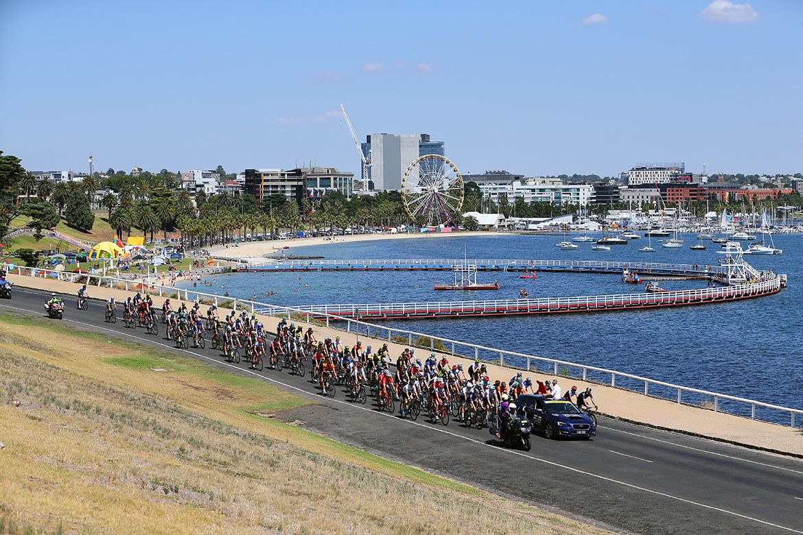 The race rolls out Geelong in the early-morning