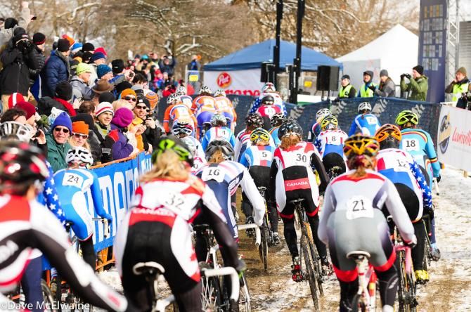 The Elite Women head off pavement for their 40-minute event
