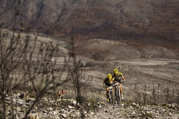 Arianne and Eric Kleinhans of Contego 28E lead the mixed teams