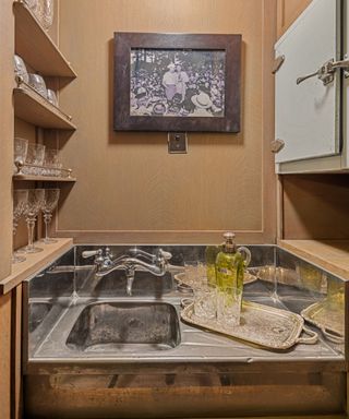 Bing Crosby's former home's sink