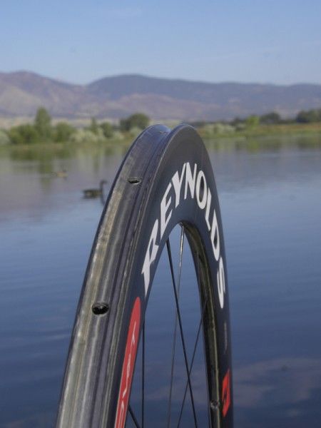 The well-formed tire bed provides a good bond surface for gluing.