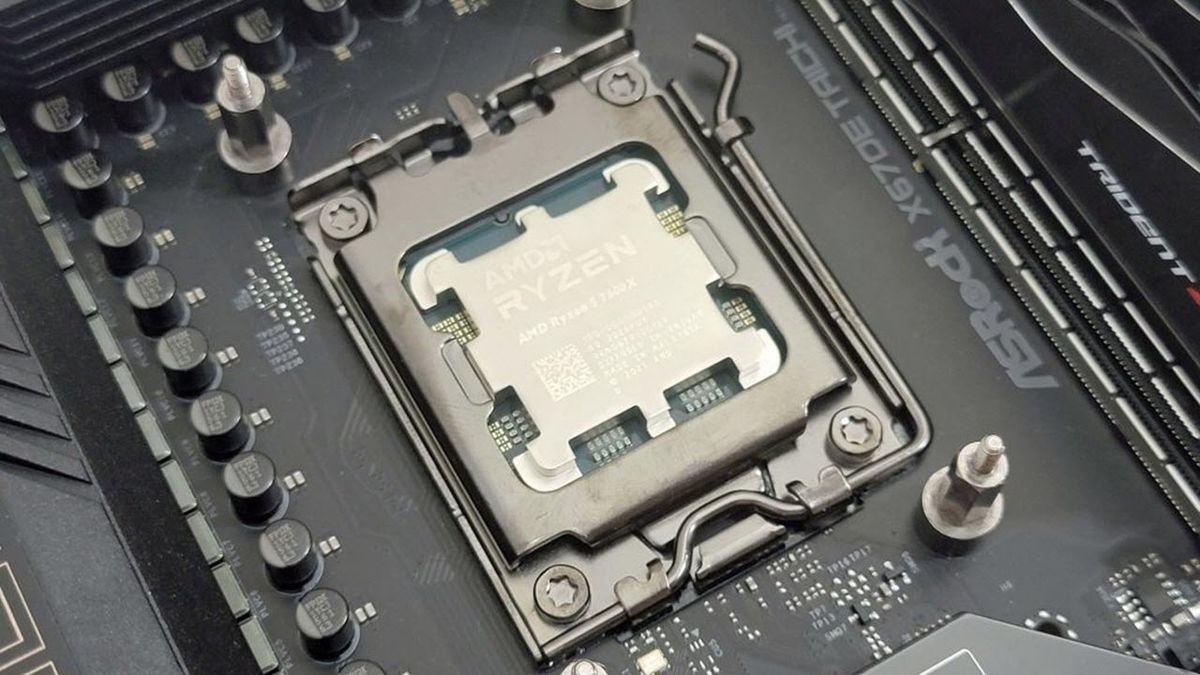 Ryzen 7600X and 7950X review: Zen 4 starts off expensive but impressive