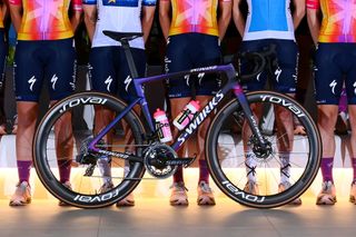 Image shows Specialized Tarmac SL7 in SD Worx team colors