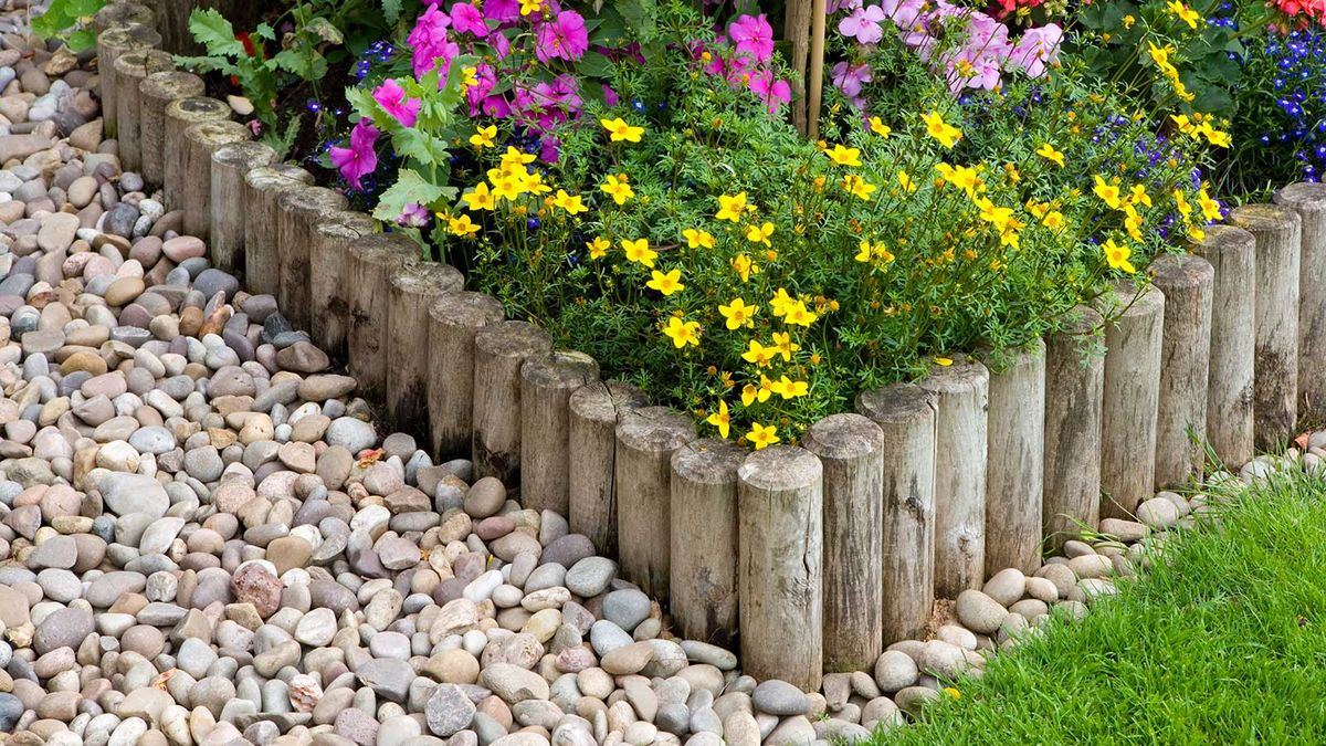 How to edge a flower bed – elevate your borders in just 3 steps