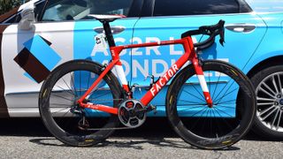 Silvan Dillier's custom painted Factor One in Swiss colours for the national road race champion