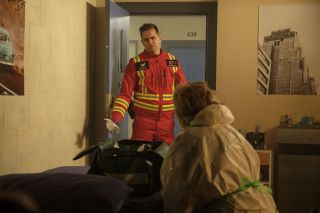 Iain Dean catches Jan hiding drugs in Casualty