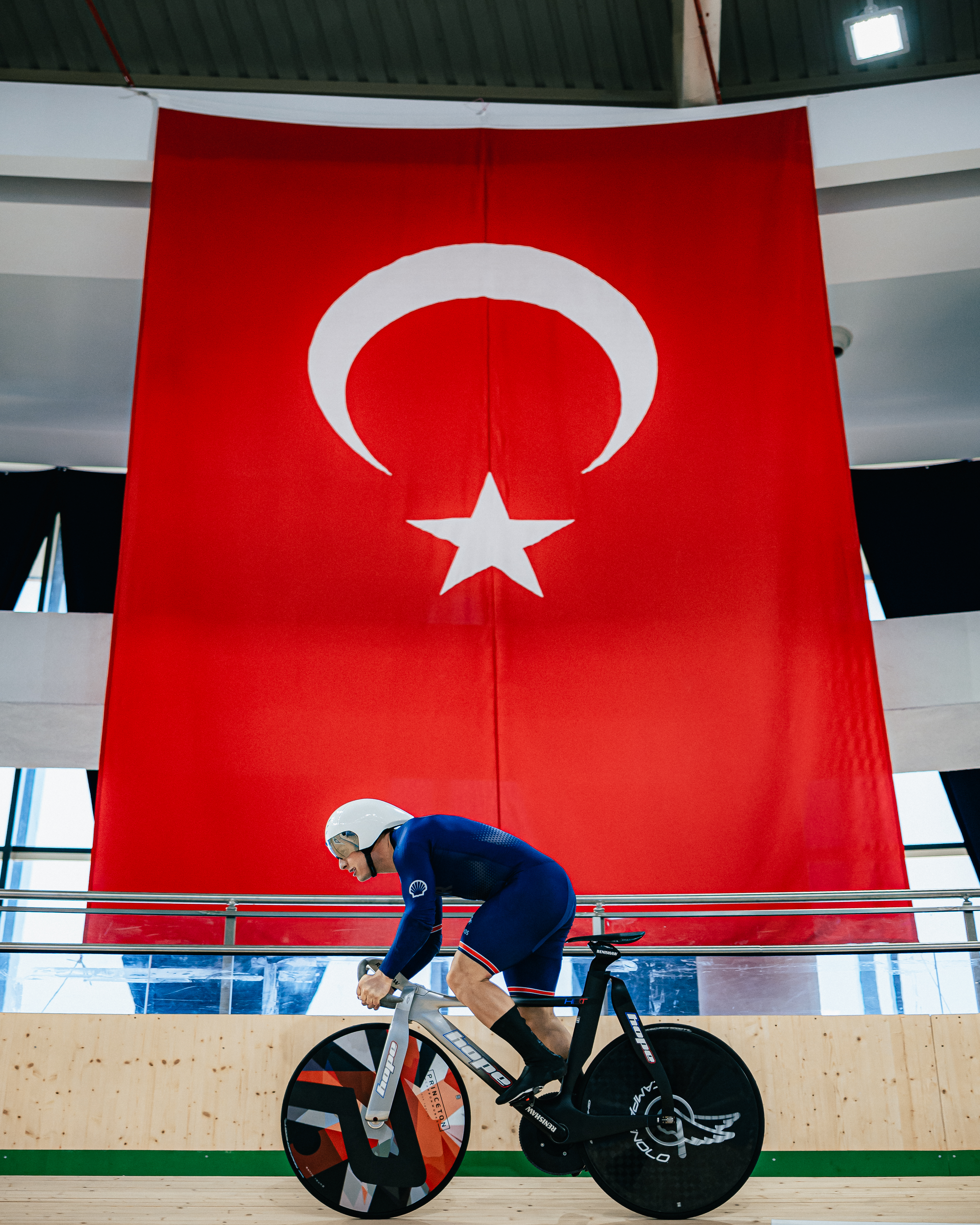 Matthew Richardson on the track during his world record attempt in Konya, Turkey
