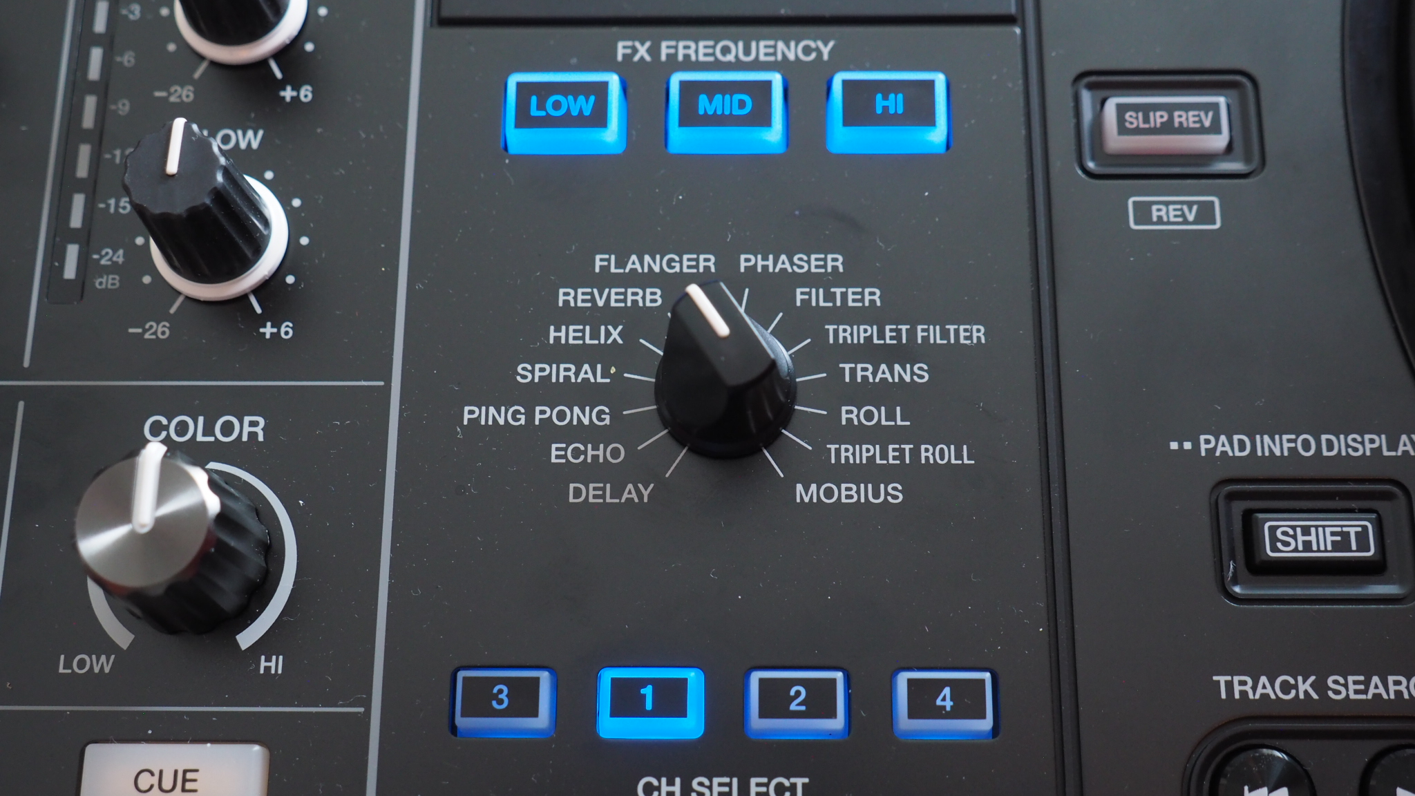 AlphaTheta XDJ-AZ