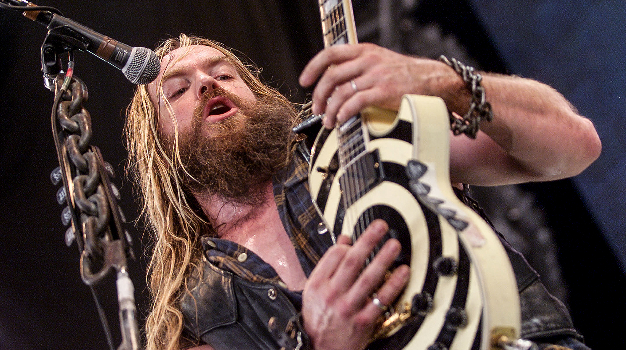 Zakk Wylde's Black Label Society performs with his Grail Gibson Les Pau during opening night of the Ozzfest 2001 North American tour at the Tweeter Center in Chicago, Ill..  6/8/01