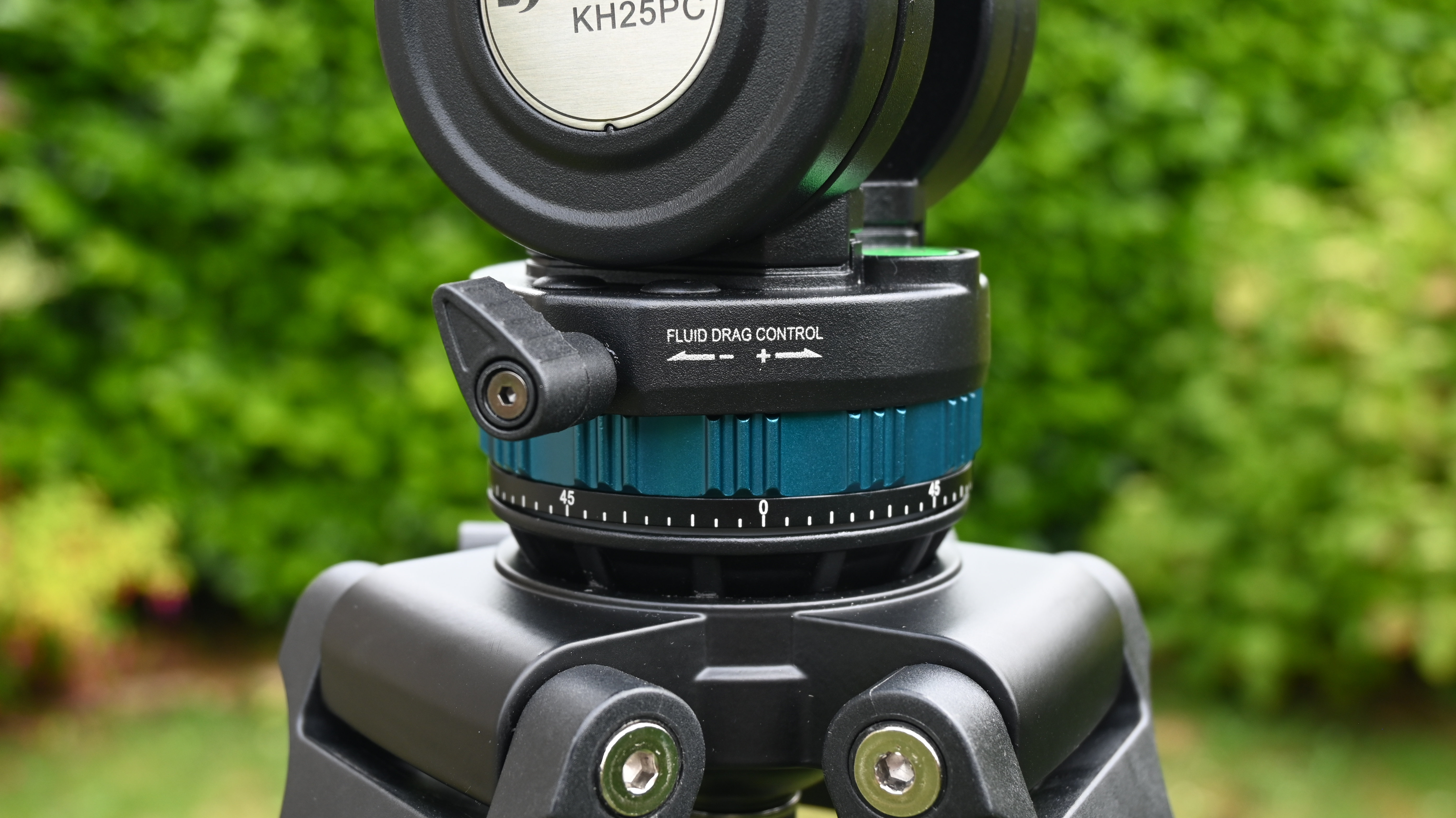 Benro A572LLKH Lightning Lock Aluminum Video Tripod Kit