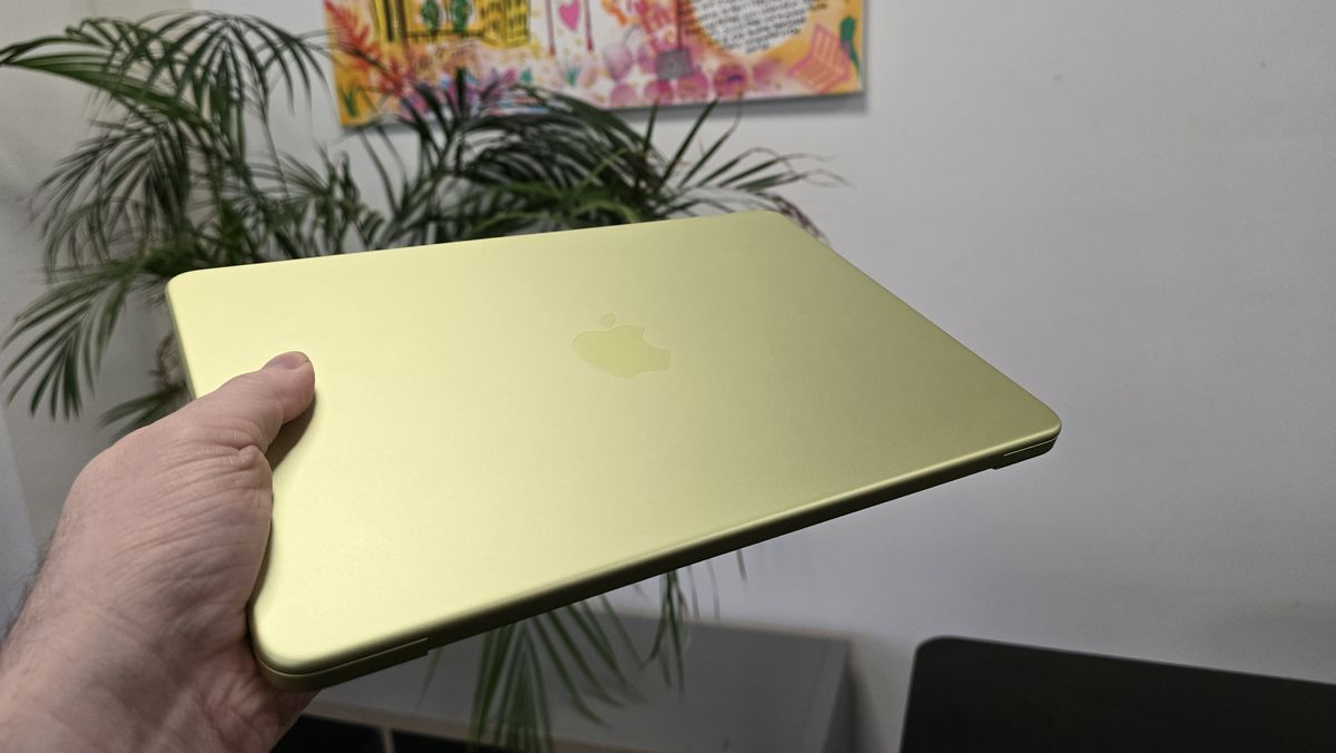 Tim Cook warns about 'significantly higher memory costs' from June — and not surprisingly, Mac fans think price hikes are coming down the line