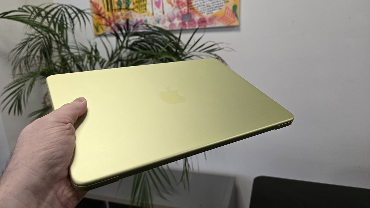 Tim Cook warns about 'significantly higher memory costs' from June — and not surprisingly, Mac fans think price hikes are coming down the line