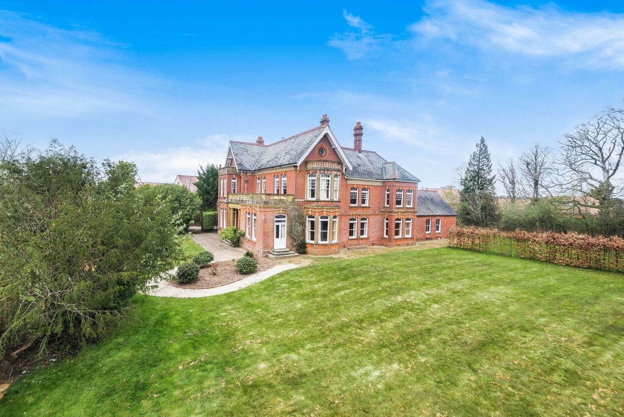 Oaklands House, Rowlands Castle, exterior