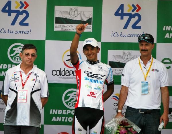 Stage winner Juan Alejandr Garcia (GW Shimano-Chec-Edeq-Envia) on the podium