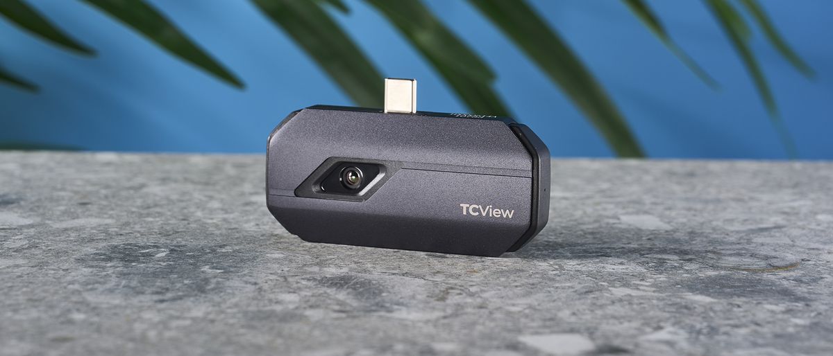 A TOPDON TC001 thermal imaging lens for USB-C Android smartphones and tablets