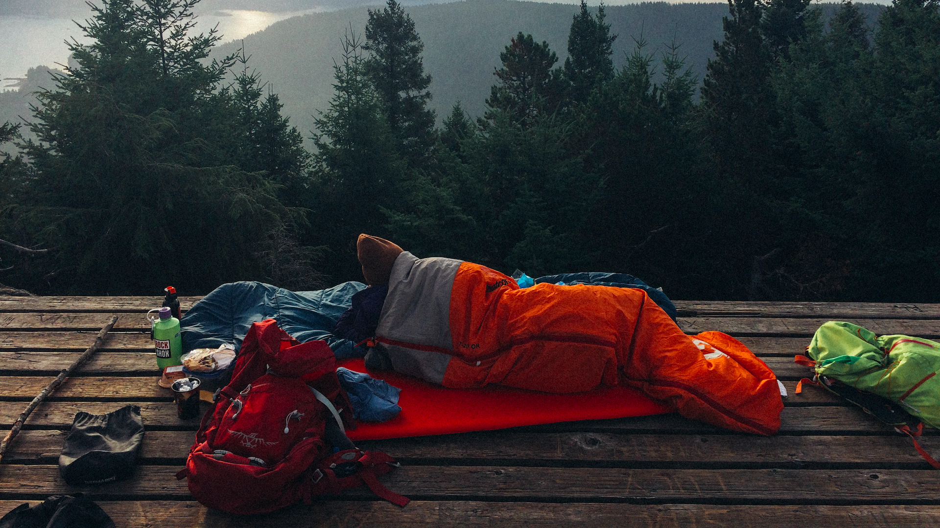 How to repair a sleeping bag: patching holes and fixing zips | Advnture