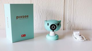 Pixsee Smart Baby Monitor unboxed