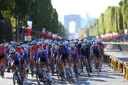 Tour de France peloton