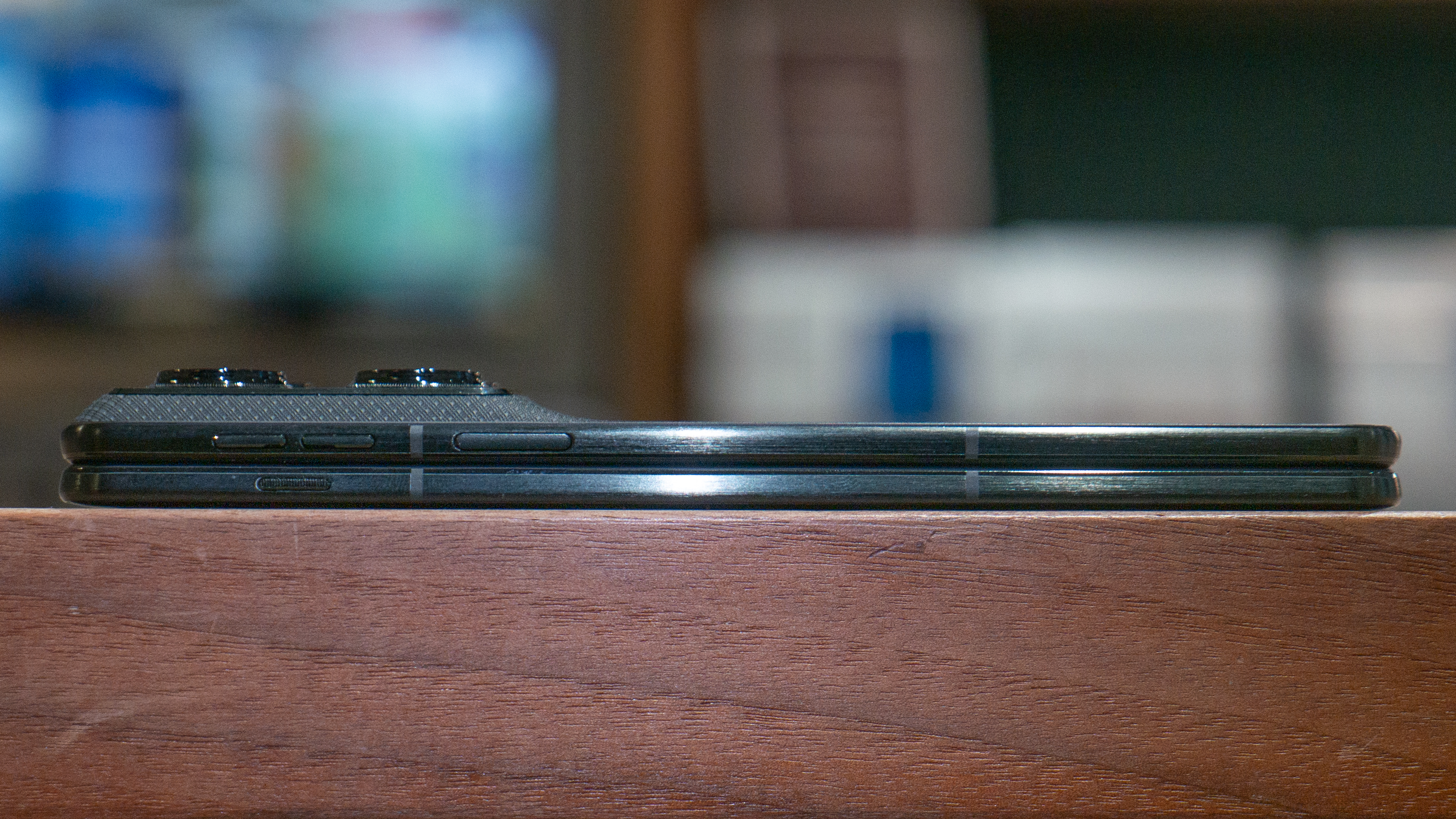 Motorola Razr Fold showing its thinness.