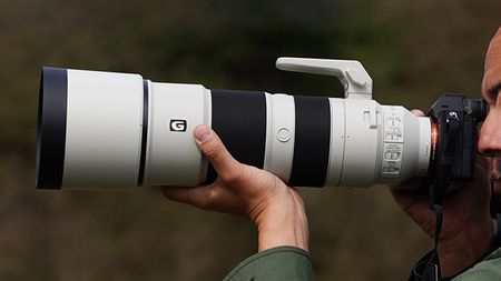 Sony FE 200-600mm F/5.6-6.3 G OSS 
