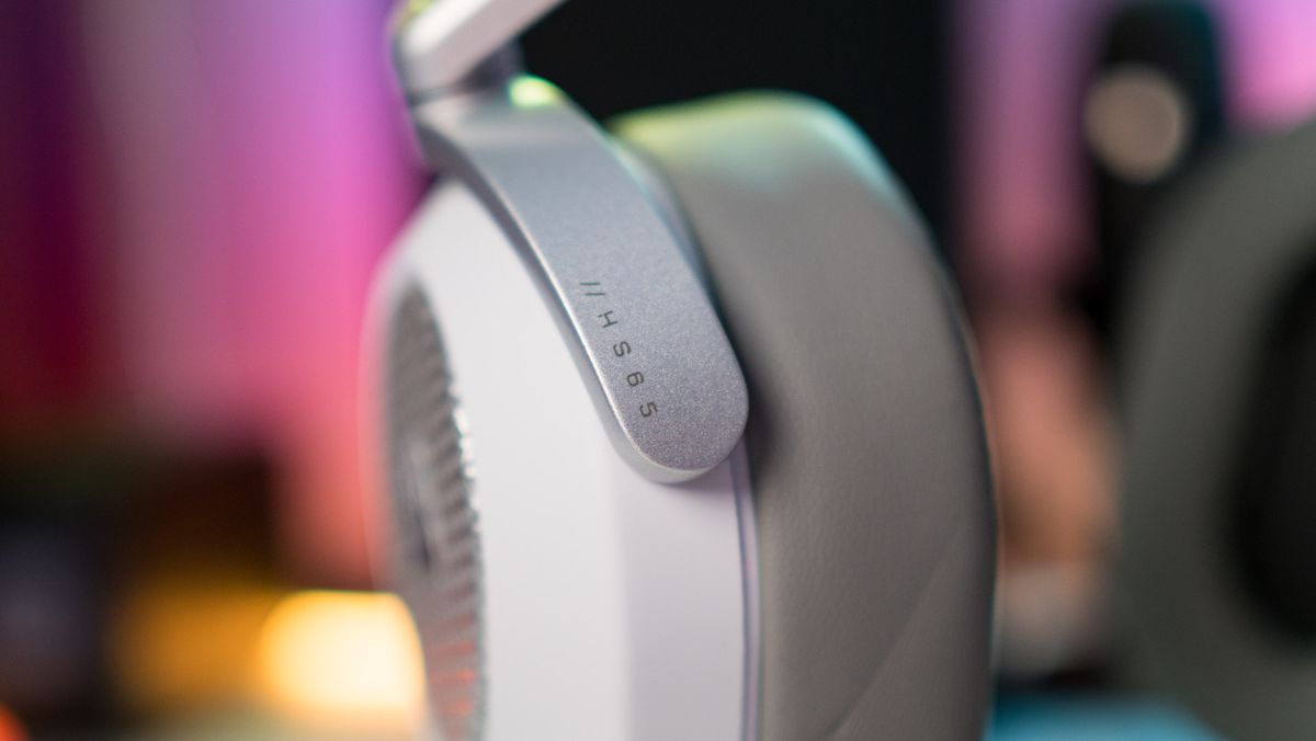 HS65 branding on the back of Corsair HS65 Wireless gaming headset