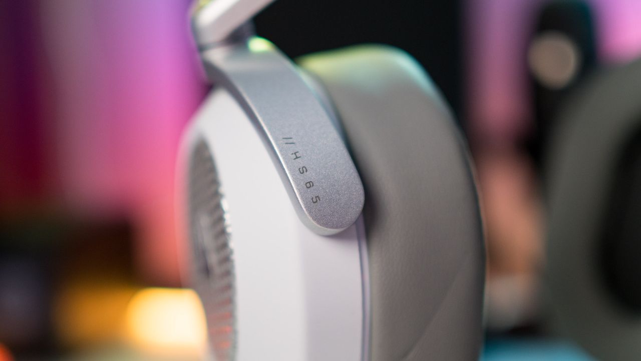 HS65 branding on the back of Corsair HS65 Wireless gaming headset