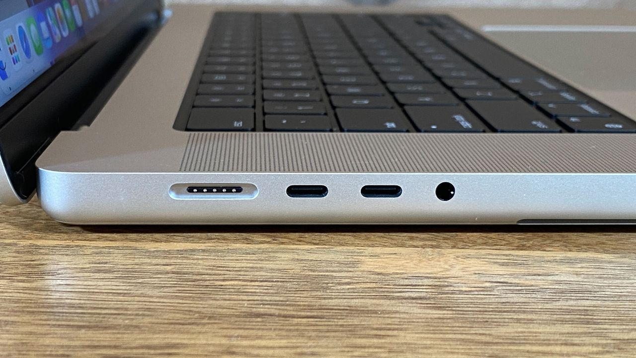 MacBook Pro (16-inch, M1 Max)