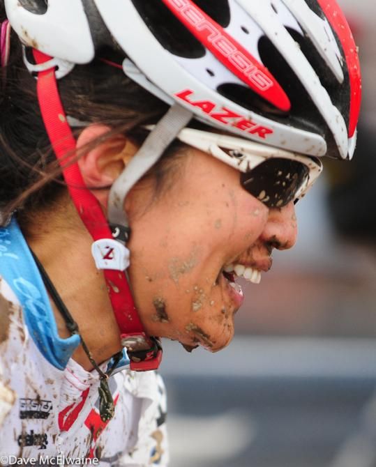 Linda Sone (USA) makes it an all-American podium with a 3rd place finish