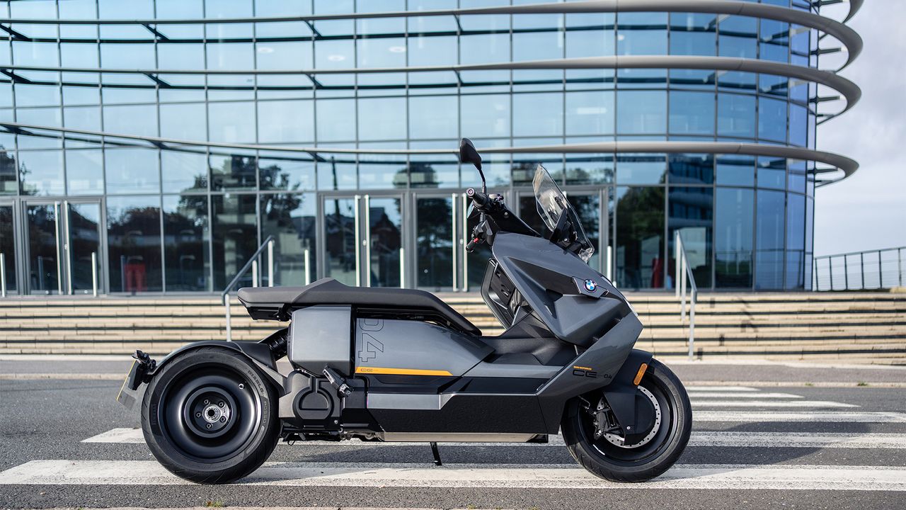 BMW CE 04 Scooter