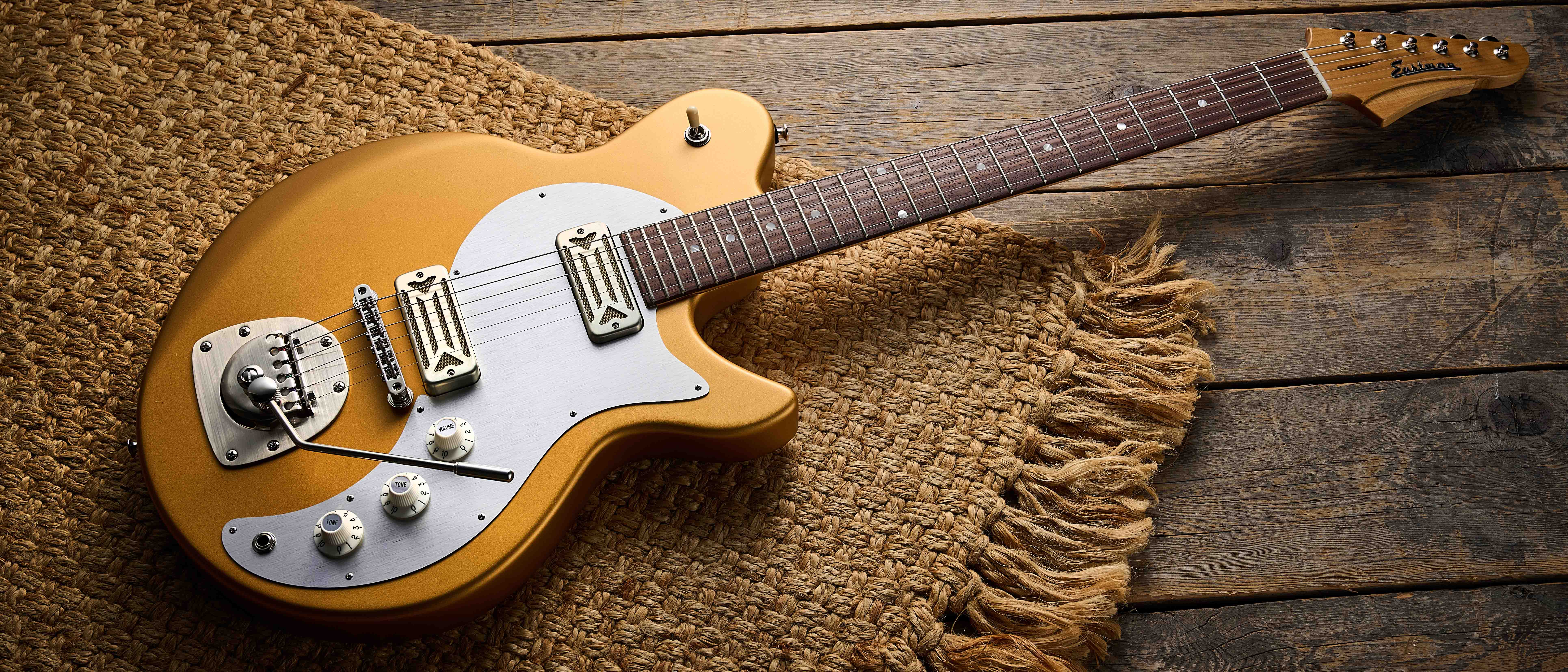 Eastman Guitars Fullertone Offset
