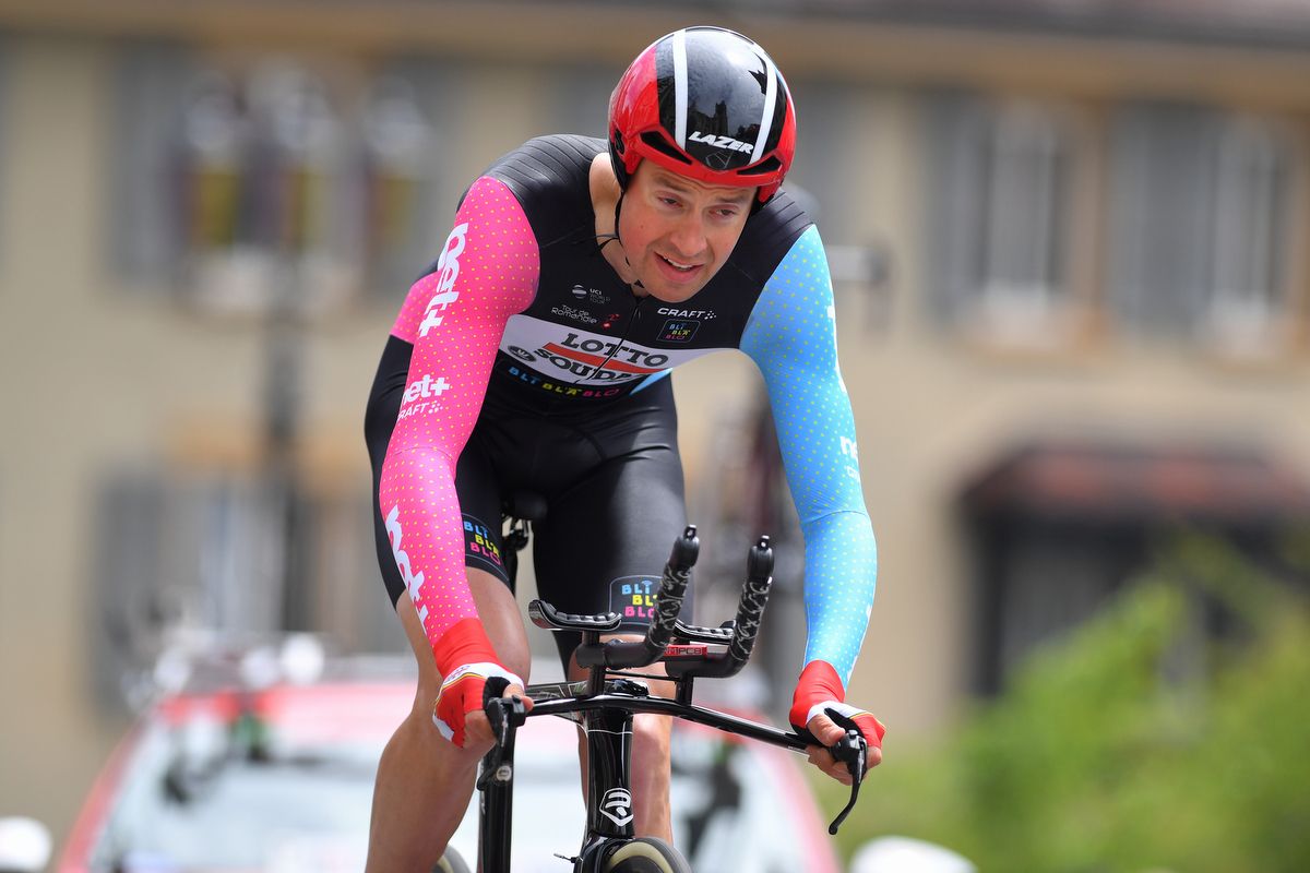 Sander Armee in the colourful KOM jersey