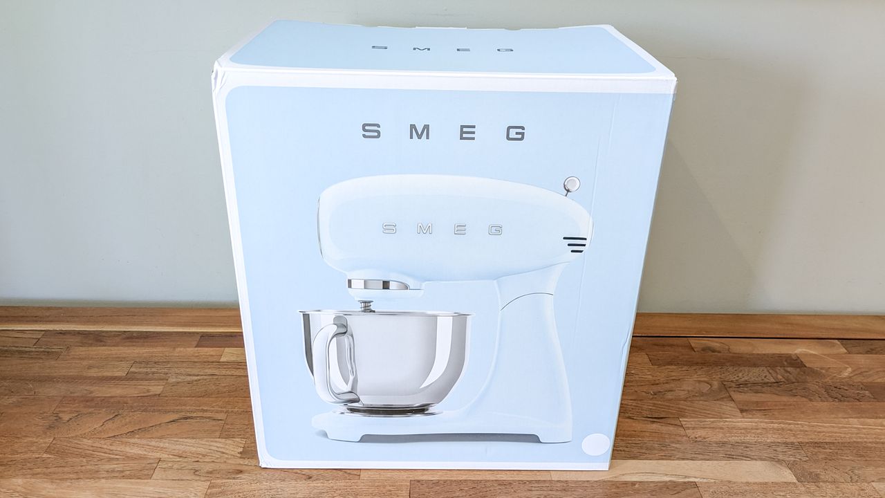 Smeg SMF05 stand mixer