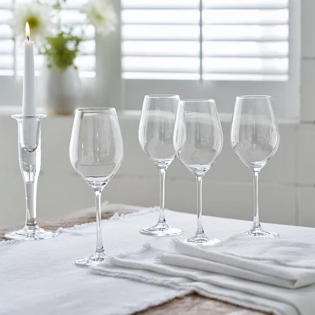 Maltby Wine Glass &amp;ndash; Set of 4 | Glassware | the White Company
